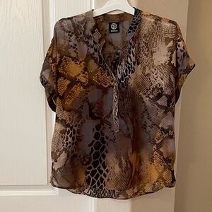NWOT Bobeau snakeskin print tan, grey, gold, brown